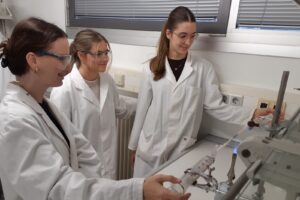 Zehntklässler entdecken Saar-Uni