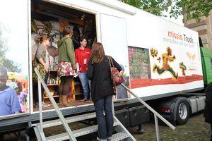 Zwölf Tonnen schwer und 20 Meter lang: der "missio-Truck"